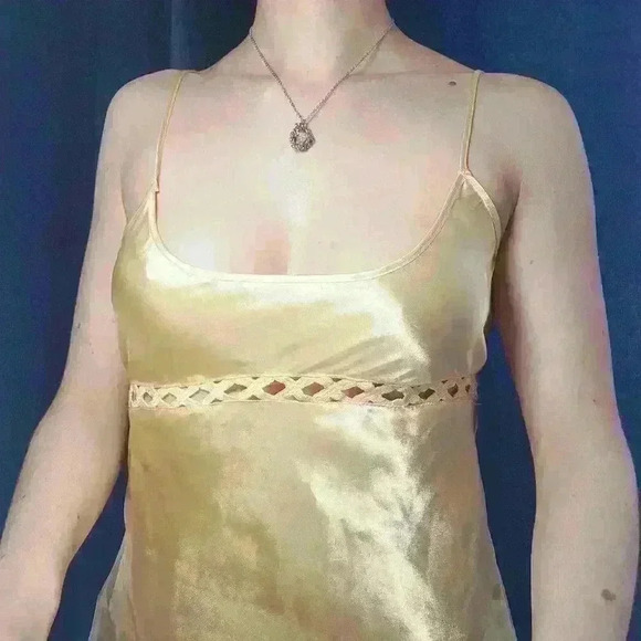 Vintage 90s classic  butter yellow silky mini slip dress - Picture 2 of 13
